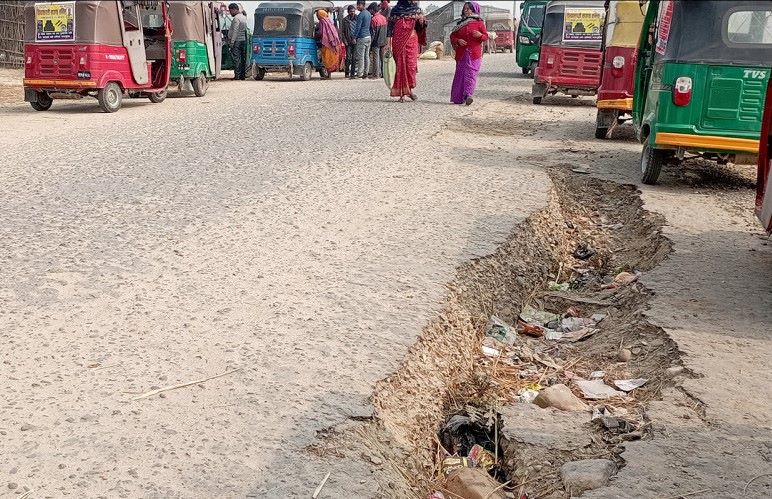 हस्तान्तरण नहुँदै भासियो सडक