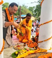 महोत्तरीमा निर्मित रामबिलास यादबको शालिक अनावरण