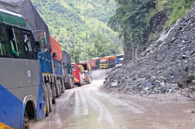 तीन घण्टापछि पृथ्वीराजमार्ग सञ्चालन