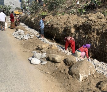 घोराही–तुलसीपुर सडकको खाल्डाखुल्डी टाल्न ठेक्का आह्वान