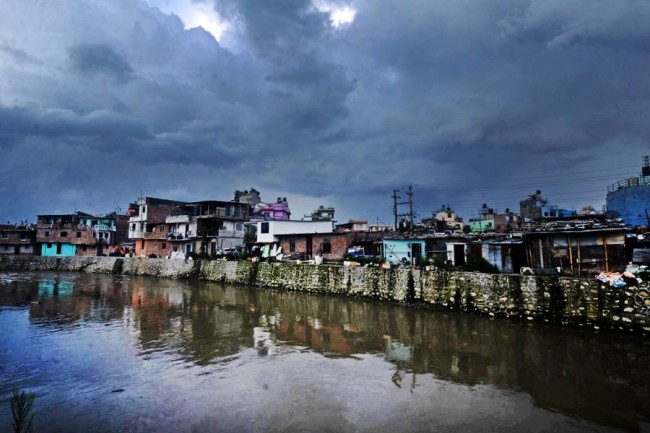 नदी किनारका सुकुम्वासी बस्ती हटाउन सरकारलाई निर्देशन