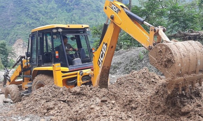 हर्मिचौर पुर्तिघाट सडकखण्डको पहिरो कालीगण्की करिडोरले पन्छाउने