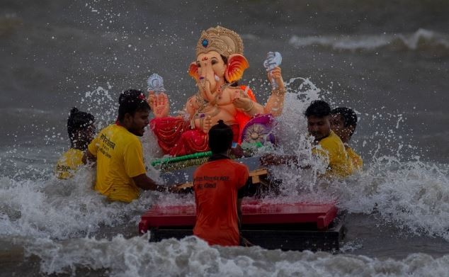 भगवानको मूर्ति विसर्जन गर्दा नहरमा डुबेर ७ जनाको मृत्यु