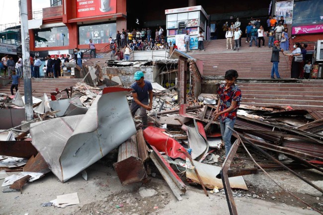 बालेनले एकैदिन सुन्धरा, न्युरोड, दरवारमार्ग र बबरमहलमा डोजर चलाए