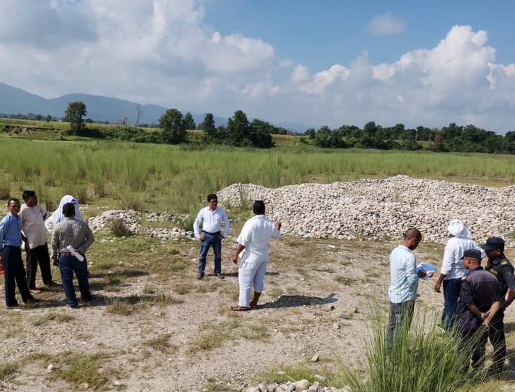 ﻿अवैध रुपमा राखिएको नदीजन्य पदार्थ गाउँपालिकाले नियन्त्रणमा लियो