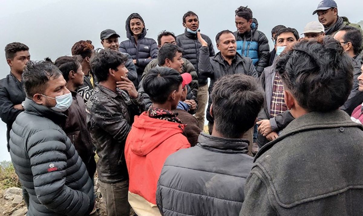 बाहिरबाट श्रमिक नल्याउन कुलमानलाई हाकुबासीको चेतावनी