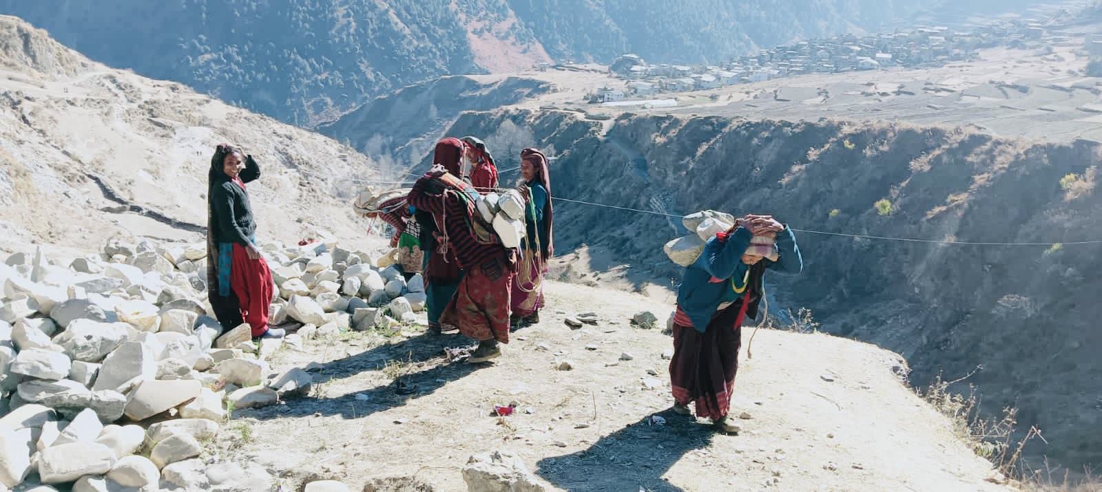 पहिरोले अवरुद्ध भएकाे गमगढी-बालै सडक दुई महिनापछि खुल्याे